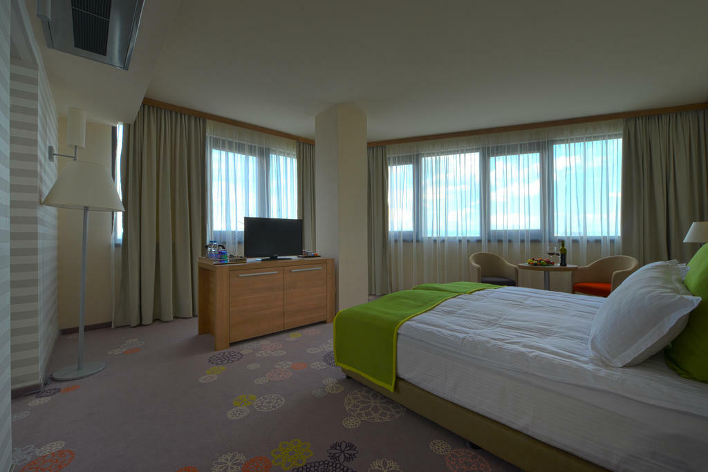 Suite Hotel Sofia Exterior photo